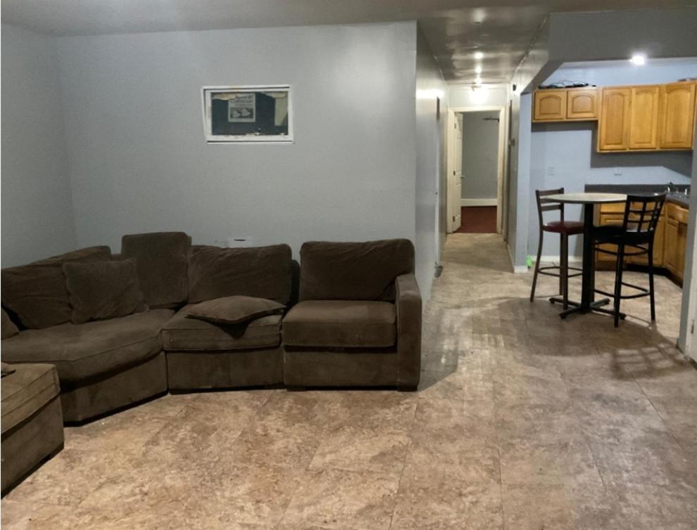Room In A Beach House With King Size Bed In A Landlord Hosted Three Bedroom Apartment New York Luaran gambar
